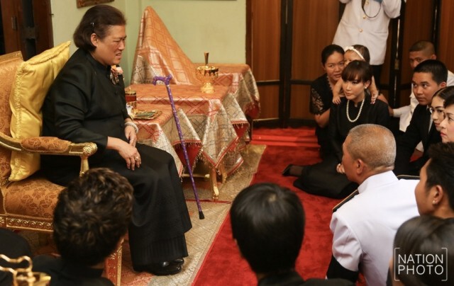 พระเทพฯ เสด็จฯแทนพระองค์ พระราชทานน้ำหลวงอาบศพ "แก้วขวัญ วัชโรทัย"