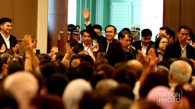 นายกฯ พบชาวภูเก็ต