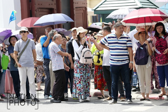 ทัวร์จีนยังแน่นวัดพระแก้ว