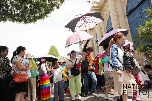 ทัวร์จีนยังแน่นวัดพระแก้ว