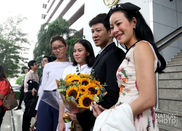 "ชาย"ชนะคดีฟ้องหมิ่น
"ไฮโซแชมป์"เจอคุก 1 ปี ไม่รออาญา