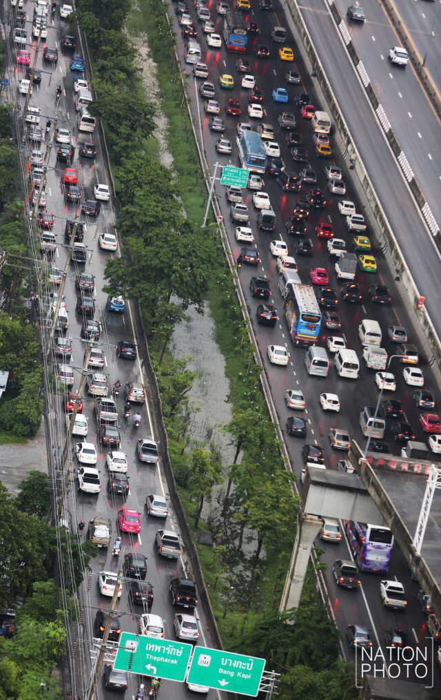 "ฝนตก-รถติด"
บางนา -ตราด ก.ม.4.5
