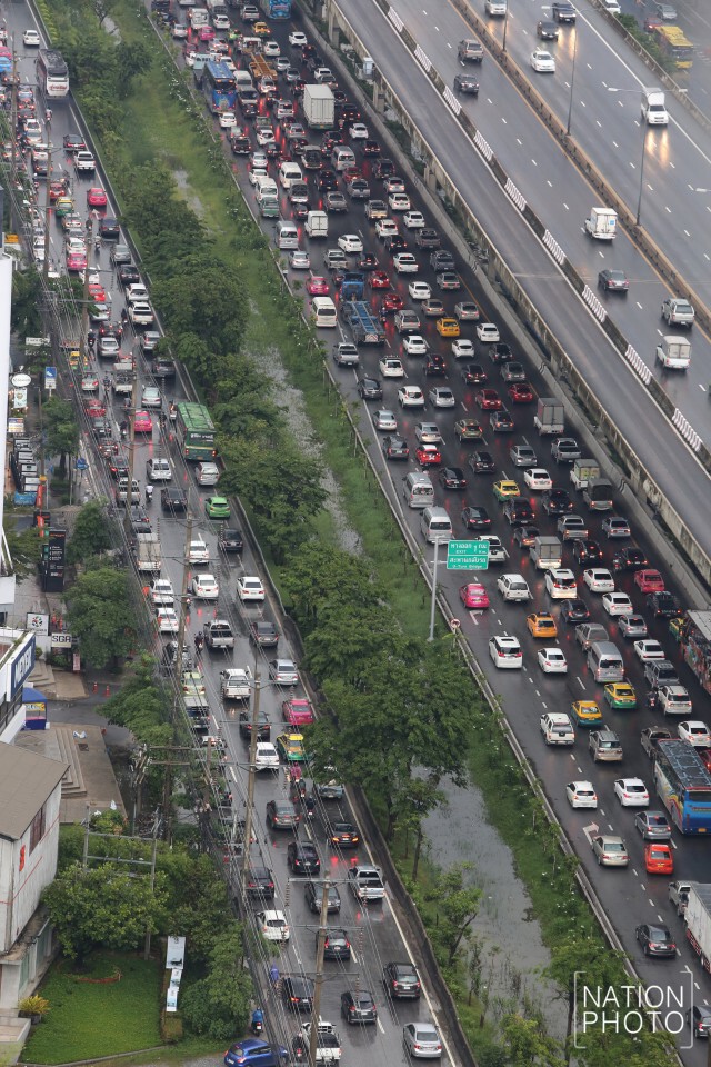 "ฝนตก-รถติด"
บางนา -ตราด ก.ม.4.5