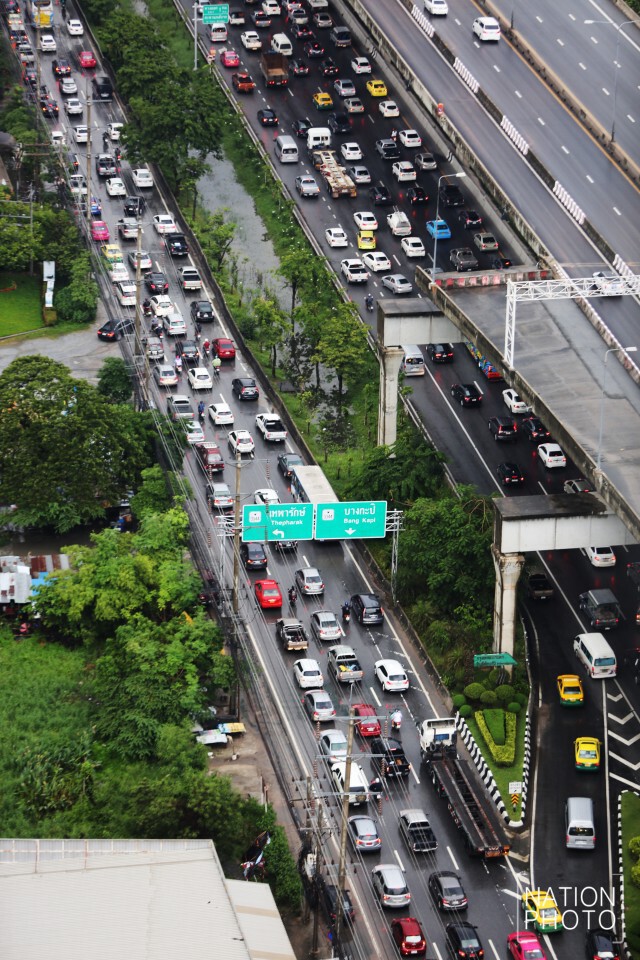 "ฝนตก-รถติด"
บางนา -ตราด ก.ม.4.5