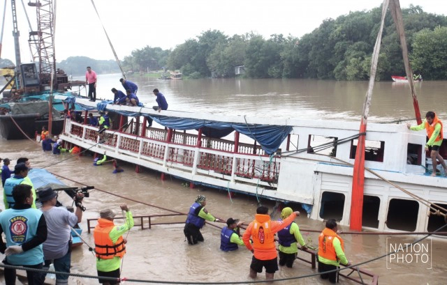 กู้เรือล่มอยุธยา พบผู้เสียชีวิตครบ 28 ราย 
กรมเจ้าท่าจ่อบังคับใช้อุปกรณ์ติดตามเรือ