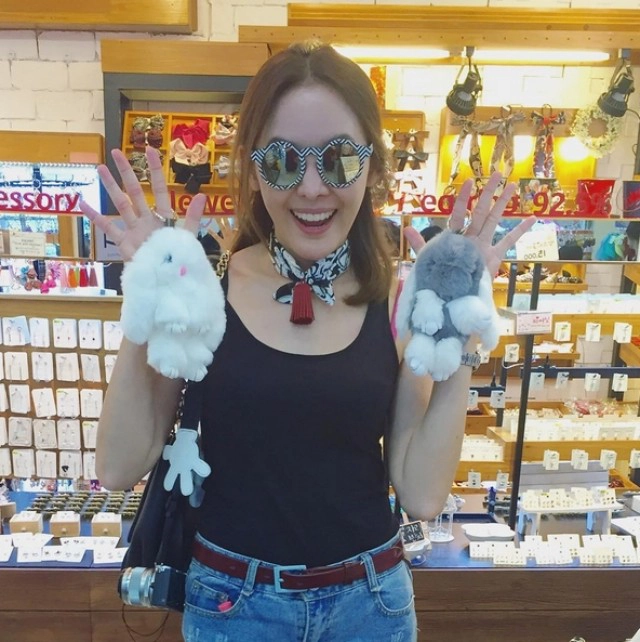 "แบงค์" รับเลิก "นินิว" ยันไร้มือที่3