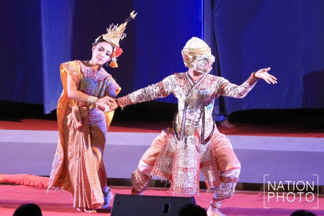 โขน : อัจฉริยนาฏกรรมสยาม