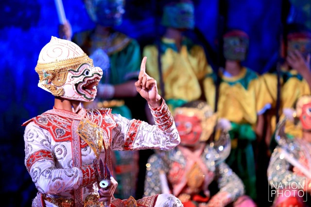 โขน : อัจฉริยนาฏกรรมสยาม