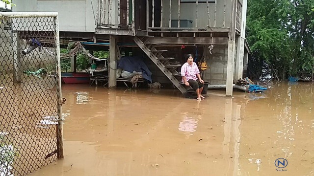 บึงละหานน้ำทะลัก!
4หมู่บ้าน กว่า 600หลัง ท่วม1-2 เมตร
ชาวบ้านถูกตัดขาด เร่งขนของหนีน้ำ