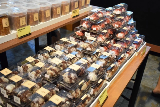 อร่อยปักหมุด : The Chocolate Factory ถนนธนะรัตน์ ทางเข้าเขาใหญ่ ปากช่อง นครราชสีมา