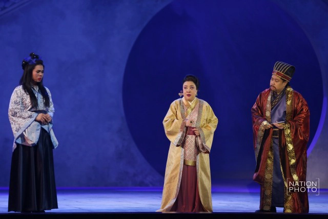 พระองค์โสมฯ ทรงร่วมซ้อมใหญ่ ละครเวที "ม่านประเพณี ประกาศิตอาญาสวรรค์"