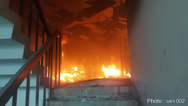 ด่วน! ไฟไหม้ โรงแรมมิตรภาพเทียร่า ย่านสามเหลี่ยมดินแดง