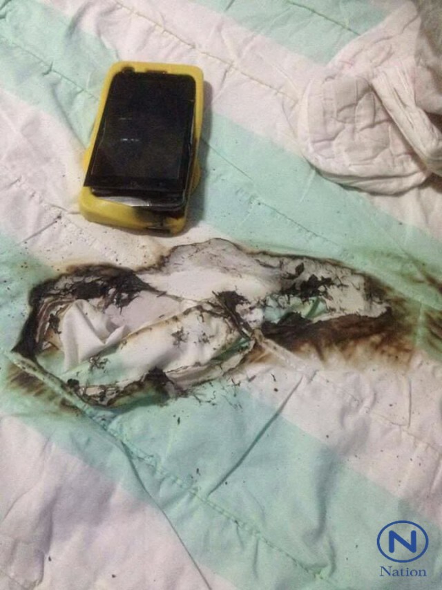 เตือนภัย! สาวชัยภูมิ
นอนชาร์ตมือถือ
เกิดไฟไหม้เครื่อง หวิดดับ