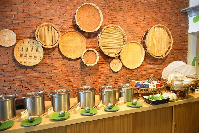 อร่อยปักหมุด : บุฟเฟ่ต์ @ home ขนมจีนบุฟเฟ่ต์และอาหารเหนือ จากเชียงใหม่สู่ทองหล่อซอย 1