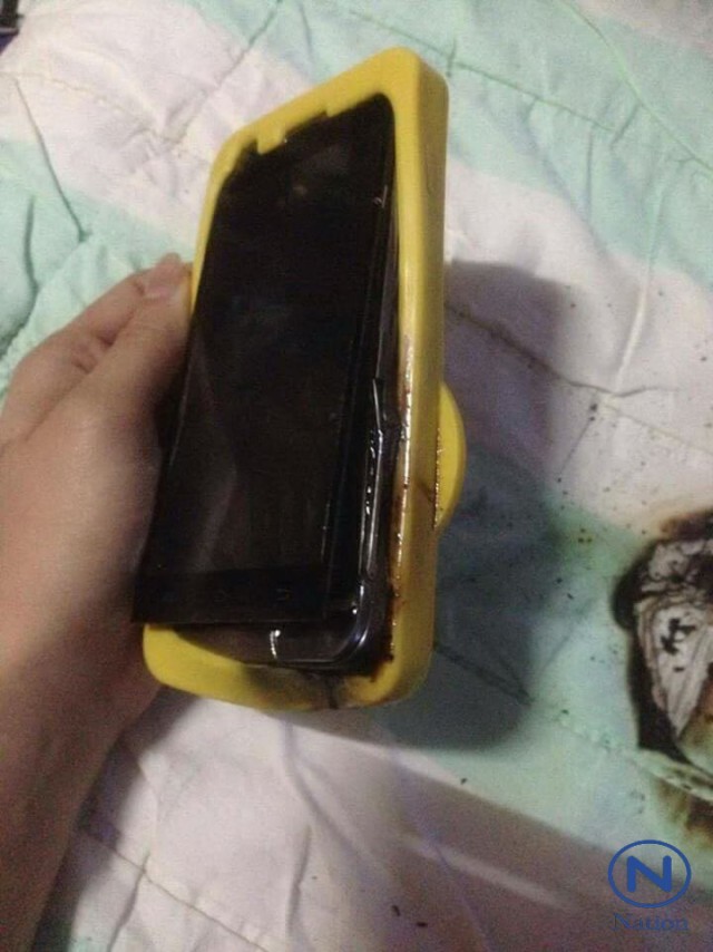 เตือนภัย! สาวชัยภูมิ
นอนชาร์ตมือถือ
เกิดไฟไหม้เครื่อง หวิดดับ