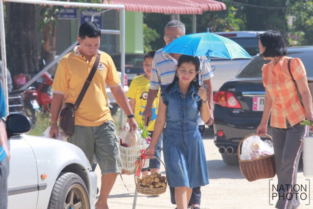 ชาวสงขลาแห่ ทำบุญ"วันส่งเปรต"