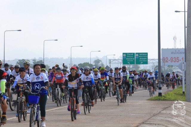 นักปั่นไทย-ลาวกว่าพัน ร่วมงานปั่นอาเซียนสัญจร ไทย ลาว เวียดนาม