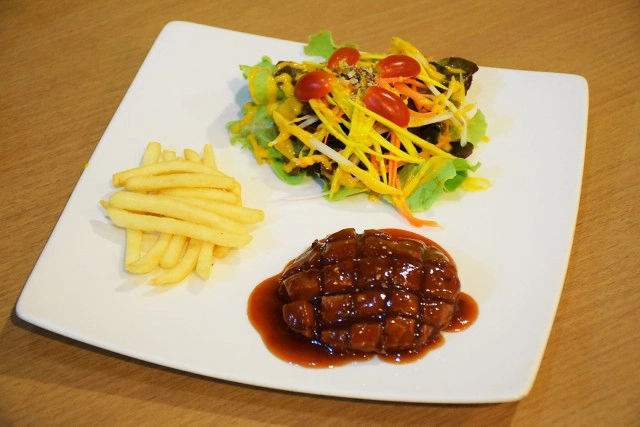 อร่อยปักหมุด : Loving Hut ร้านอาหารเจ ปากทางเข้าซอยวัชรพล รามอินทรา 49-51