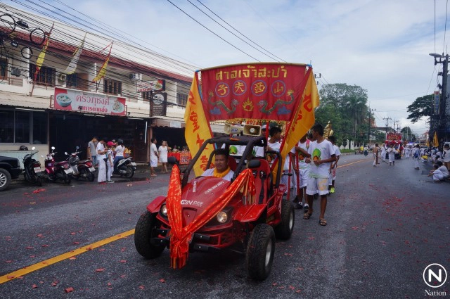ม้าทรงโชว์รอบเมือง เทศกาลกินเจภูเก็ต