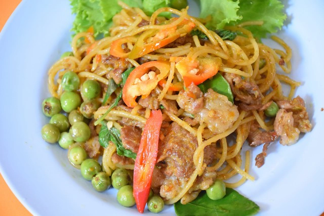 อร่อยปักหมุด : ตะหลิวบิน ร้านอาหารมุสลิม ฮาลาล ชื่อขี้เล่น ซอยสุเหร่าบางมะเขือ ปรีดีซอย 2