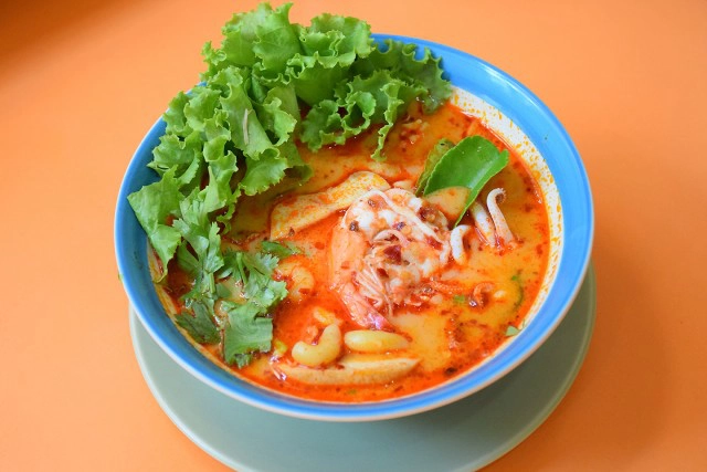 อร่อยปักหมุด : ตะหลิวบิน ร้านอาหารมุสลิม ฮาลาล ชื่อขี้เล่น ซอยสุเหร่าบางมะเขือ ปรีดีซอย 2