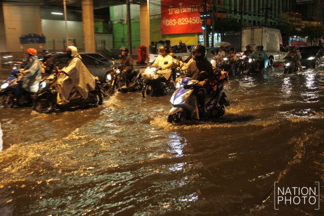 น้ำท่วมขัง ถนนประชาราษฏร์สาย2
กทม.เร่งระบาย