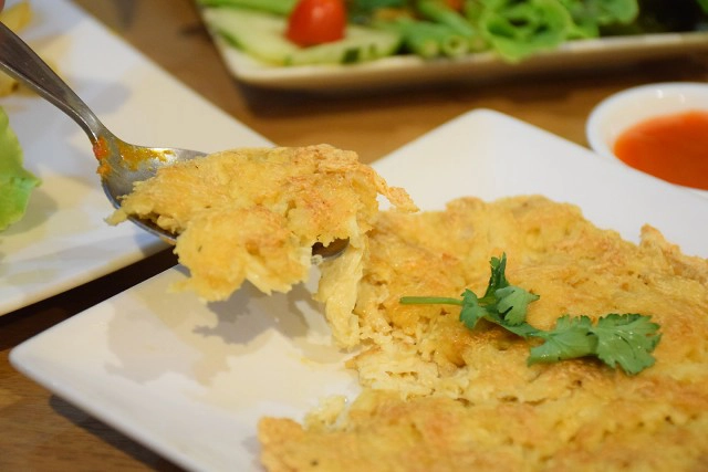 อร่อยปักหมุด : Loving Hut ร้านอาหารเจ ปากทางเข้าซอยวัชรพล รามอินทรา 49-51