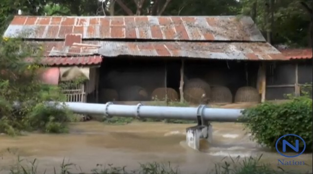 น้ำป่าเทือกเขาพังเหยเข้าเขื่อนลำคันฉู
ท่วมบ้านเรือนประชาชนกว่า 400 หลัง