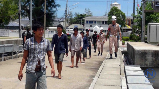 จับเรือประมงเวียดนาม 3 ลำ พร้อมลูกเรือ 14 คน ลักลอบจับปลาน่านน้ำไทย