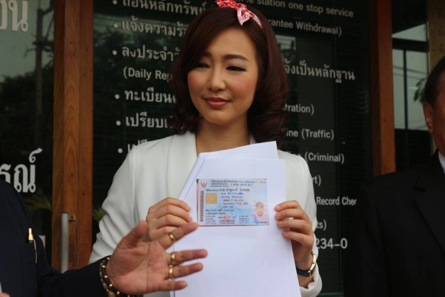 ทนายสงกานต์พา "หญิง กัญญา" 
ร้องทุกข์ถูกลูกจ้างลักทรัพย์ไม่คืบ