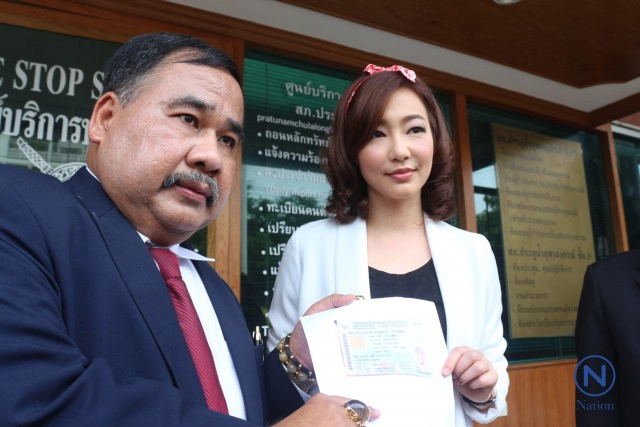 ทนายสงกานต์พา "หญิง กัญญา" 
ร้องทุกข์ถูกลูกจ้างลักทรัพย์ไม่คืบ