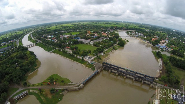 ภาพมุมสูง ปริมาณน้ำบริเวณเขื่อนพระราม 6