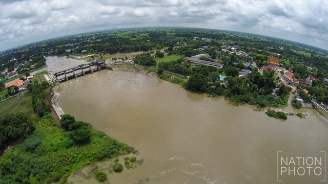 ภาพมุมสูง ปริมาณน้ำบริเวณเขื่อนพระราม 6