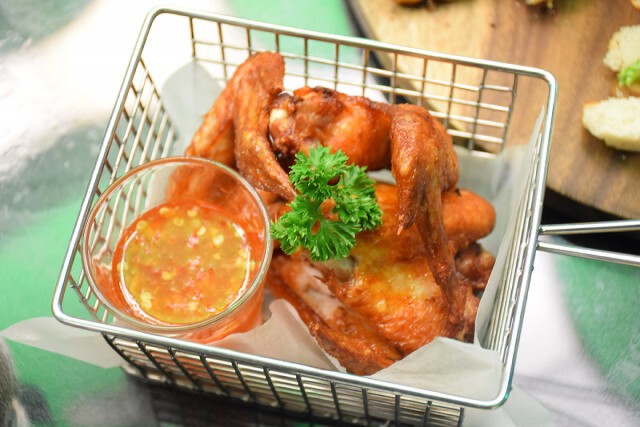 อร่อยปักหมุด : Dee Lounge เลานจ์บรรยากาศสบายๆ โนโวเทล เพลินจิต