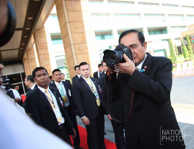 มาดช่างภาพลุงตู่
