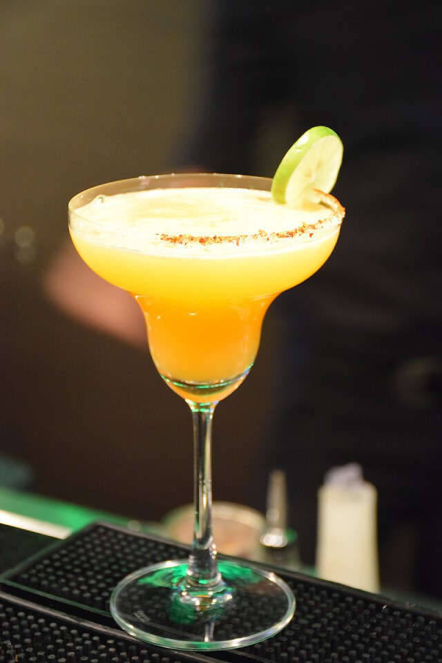 อร่อยปักหมุด : Dee Lounge เลานจ์บรรยากาศสบายๆ โนโวเทล เพลินจิต