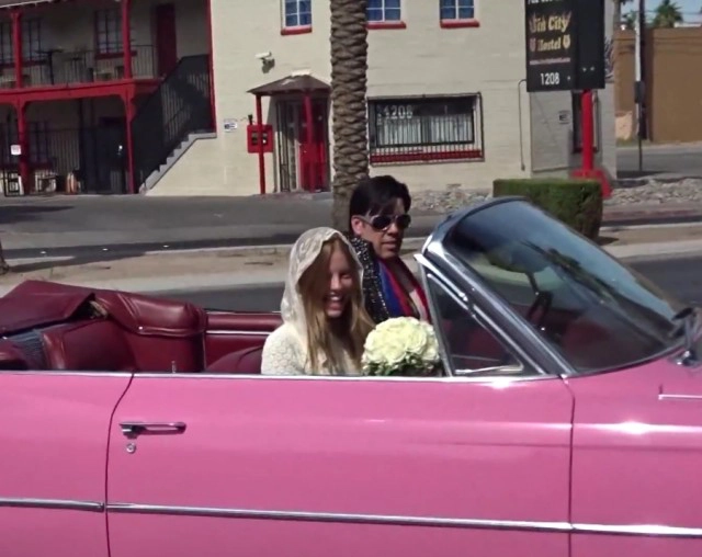 พระเอกติสต์ "ไชอา ลาบัฟ" สละโสดแล้ว