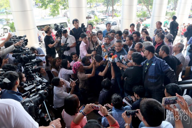 ศาลถอนประกัน "จตุพร"