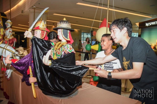 คณะหุ่นโชว์ร่วมแถลงข่าว "เทศกาลหุ่นโลก กาญจบุรี 2016"