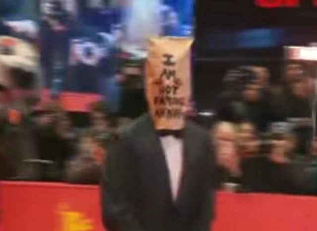 พระเอกติสต์ "ไชอา ลาบัฟ" สละโสดแล้ว