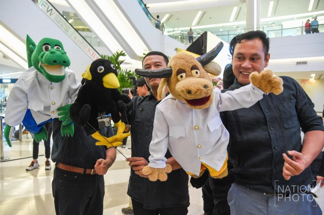 คณะหุ่นโชว์ร่วมแถลงข่าว "เทศกาลหุ่นโลก กาญจบุรี 2016"