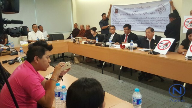 ร้องเรียนขับไล่ "สมภารวัดดังเมืองปทุมฯ"
อ้างอมเงินวัด-ลวนลามสีกา