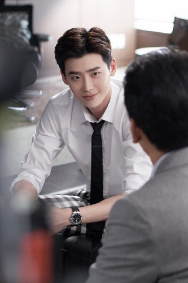 "อี จง ซอก" เล่น MV. วงดาวิชี่