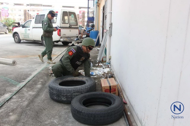 อีโอดีรุดสอบกล่องต้องสงสัย
วางทิ้งย่านบางปู
พบเป็น"แมวดำ"ตายในกล่อง