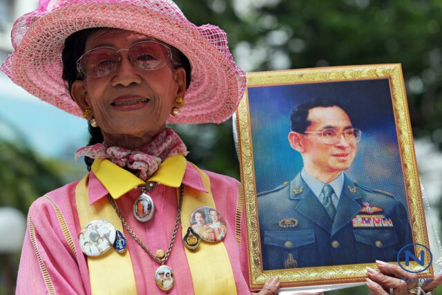 "พสกนิกรชาวไทย" ร่วม สวดมนต์ ขอพระพร"ในหลวง"