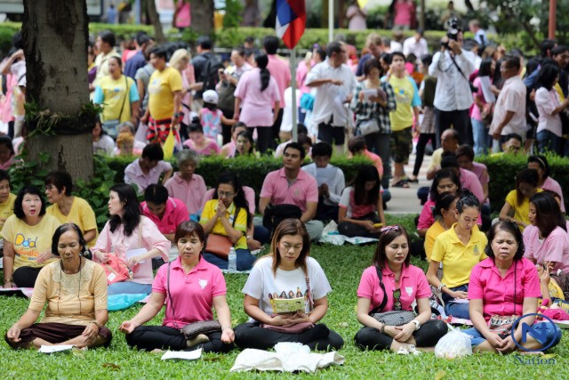 "พสกนิกรชาวไทย" ร่วม สวดมนต์ ขอพระพร"ในหลวง"