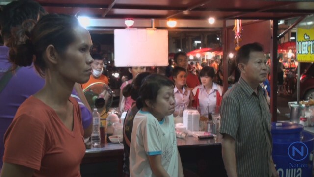 ชาวพิษณุโลกร่ำไห้ฟังแถลงการณ์