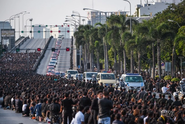 ลำดับภาพ : ครบ 1 เดือน..."ในหลวง" เสด็จสวรรคต