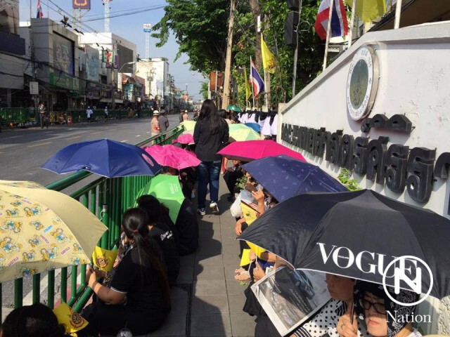 ประชาชน ร่วมอาลัยในหลวงภูมิพลอดุลยเดช