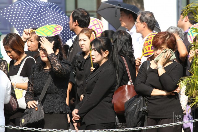 สำนักพระราชวังเปิดโอกาสให้ประชาชนถวายน้ำสรงพระบรมศพพระบาทสมเด็จพระเจ้าอยู่หัวภูมิพลอดุลยเดชฯ